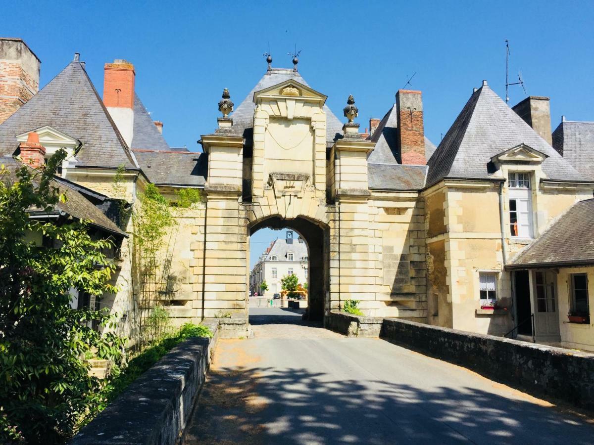 Gite Le Petit Puits A Richelieu Exterior photo